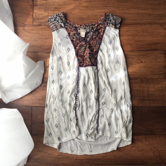 Lucky Brand Tops - Lucky Brand 🍀M Tank Top